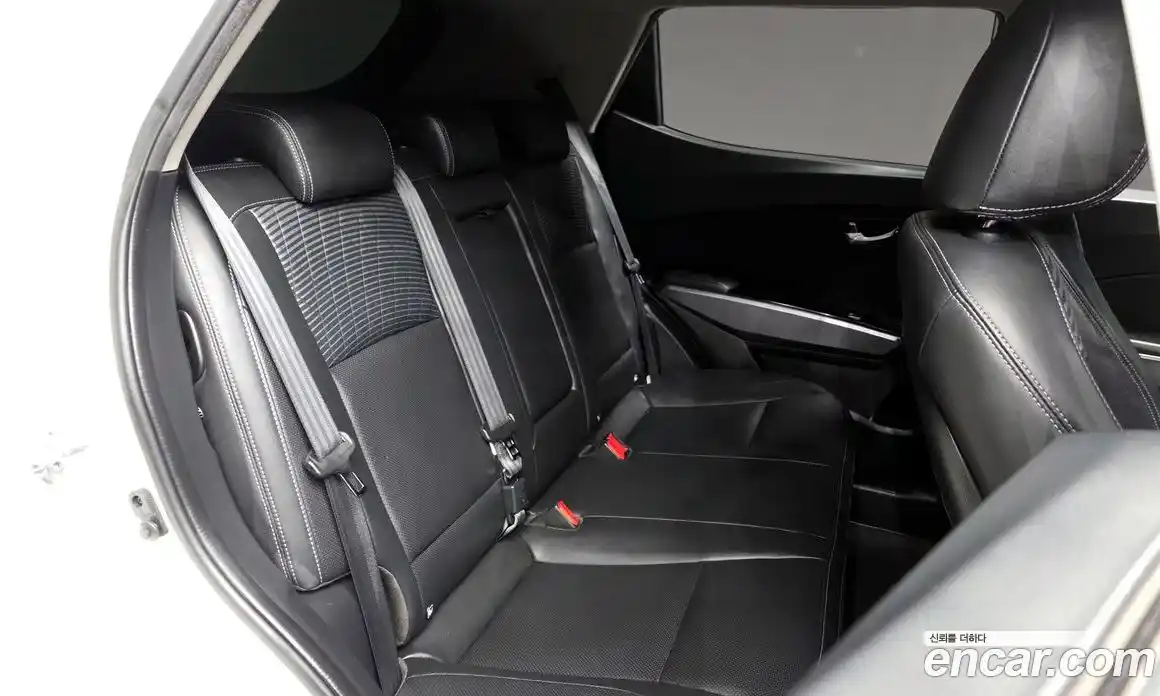 SsangYong TIBOLI 2018 1.6 Автомат в Москве № 1246314, фото 12