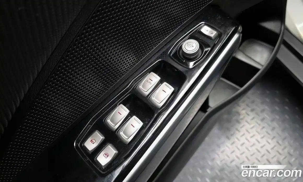 SsangYong TIBOLI 2018 1.6 Автомат в Москве № 1246314, фото 19