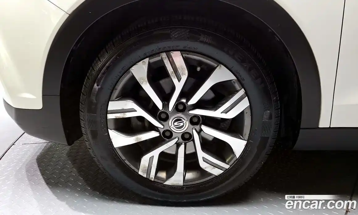 SsangYong TIBOLI 2018 1.6 Автомат в Москве № 1246314, фото 5