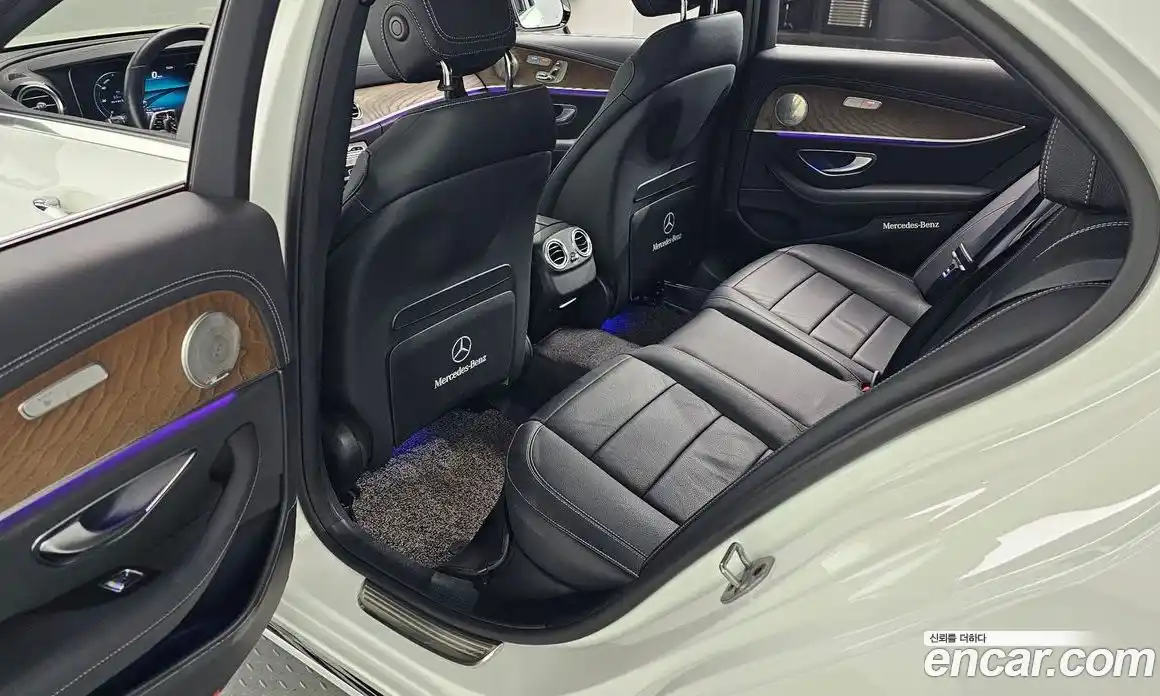 Mercedes-Benz E-Class 2021 2.0 гидро в Москве, фото 12