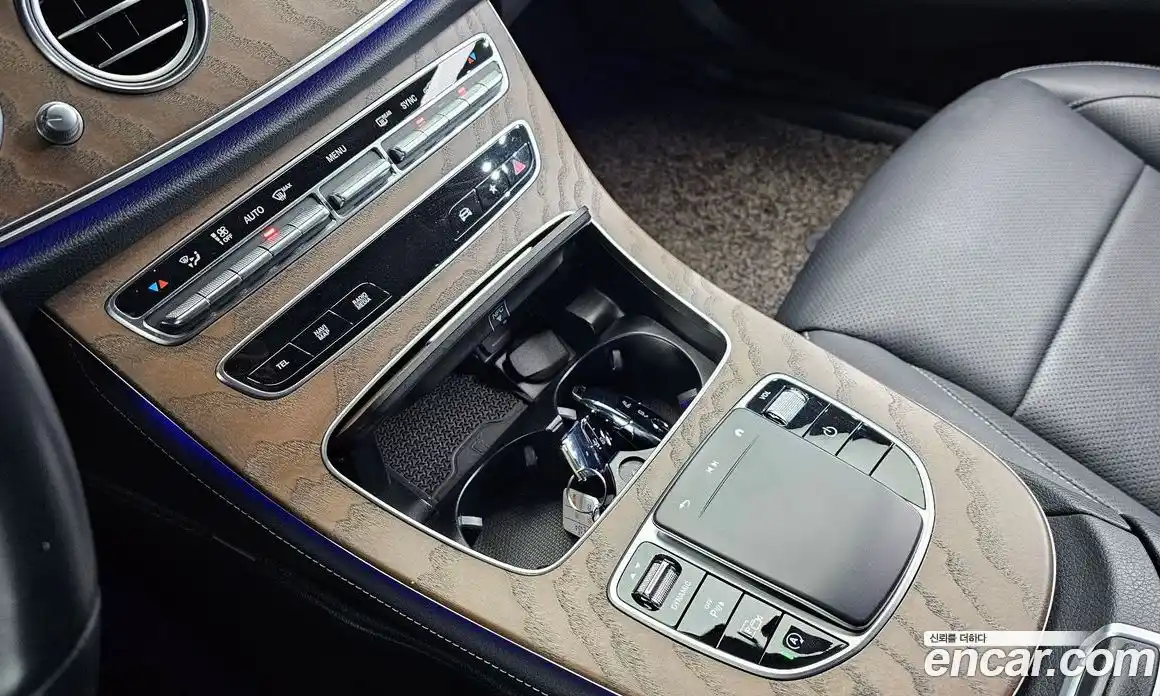 Mercedes-Benz E-Class 2021 2.0 гидро в Москве, фото 16
