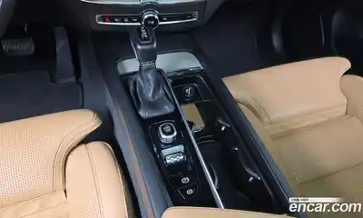 Volvo XC60 2019 2.0 гидро в Москве № 1250090, миниатюра 9
