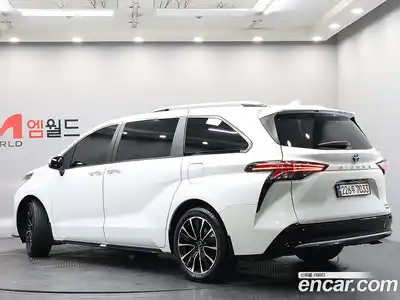 Toyota Sienna 2023 2.5 гидро в Москве № 1250209, миниатюра 3