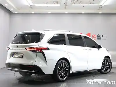 Toyota Sienna 2023 2.5 гидро в Москве № 1250209, миниатюра 4