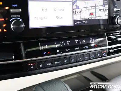 Toyota Sienna 2023 2.5 гидро в Москве № 1250209, миниатюра 10