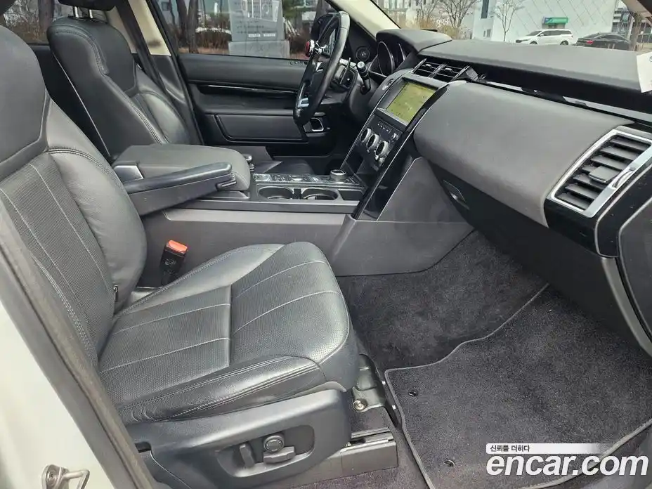 Land Rover Discovery 2018 2.0 гидро в Москве № 1250664, фото 11