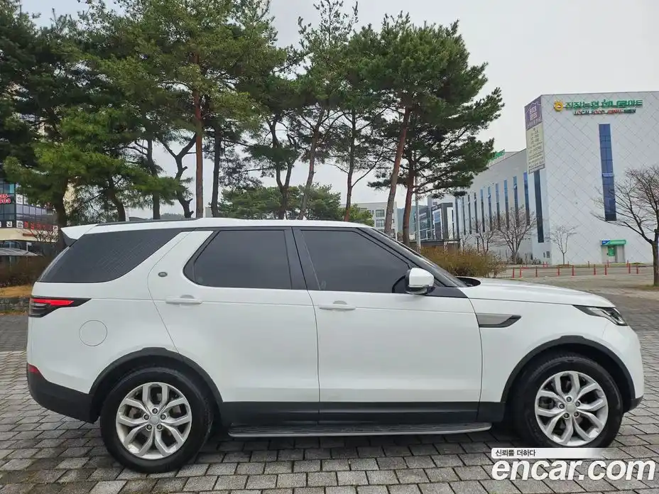 Land Rover Discovery 2018 2.0 гидро в Москве № 1250664, фото 4