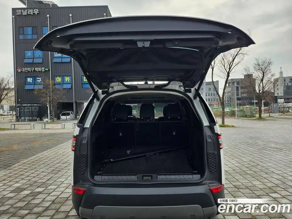 Land Rover Discovery 2018 2.0 гидро в Москве № 1250664, фото 8