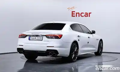 Maserati Quattroporte 2018 3.0 гидро в Москве № 1253303, миниатюра 2