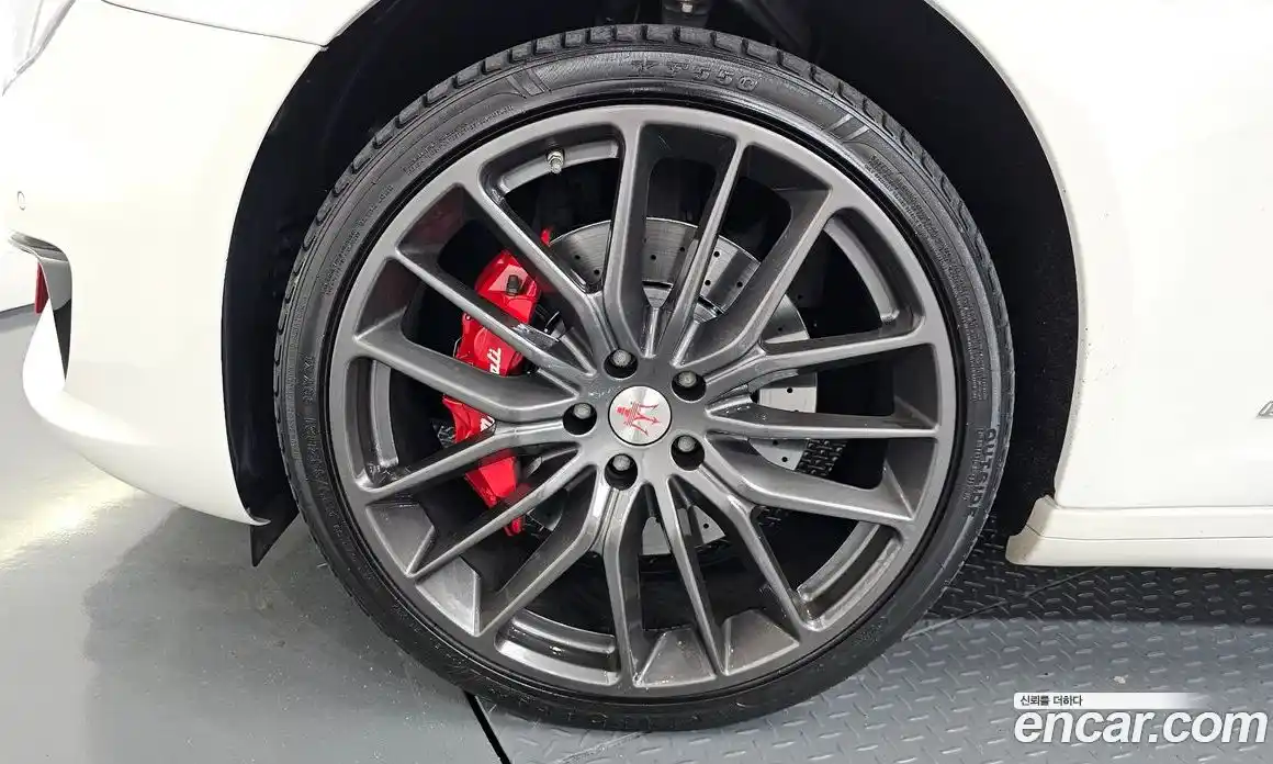 Maserati Quattroporte 2018 3.0 гидро в Москве № 1253303, фото 5