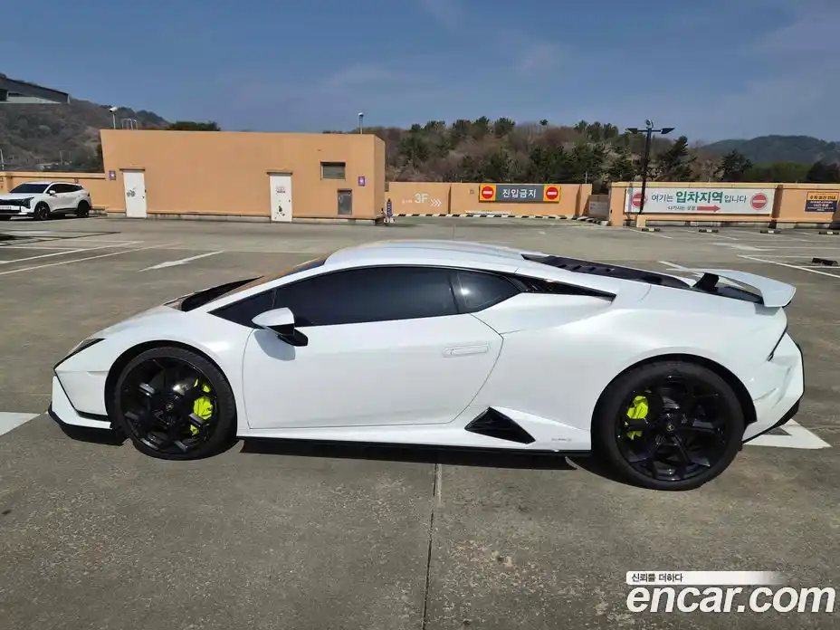 Lamborghini Huracan 2023 5.2 гидро в Москве № 1253589, фото 3