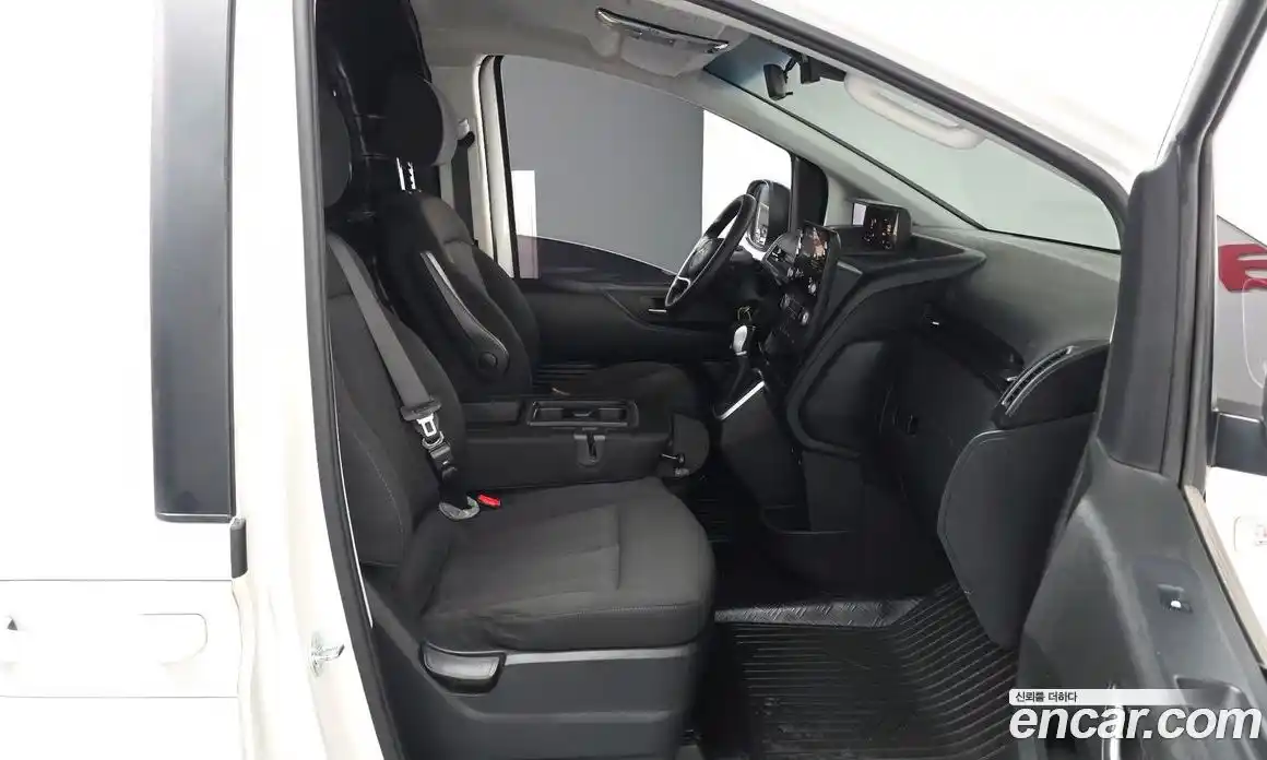 Hyundai Staria 2023 2.2 гидро в Москве № 1278004, фото 11