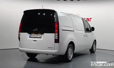 Hyundai Staria 2023 2.2 гидро в Москве № 1278004, миниатюра 2