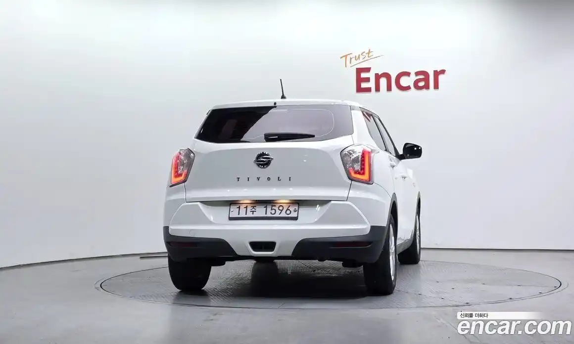 SsangYong TIBOLI 2015 1.6 Автомат в Москве № 1278434, фото 4