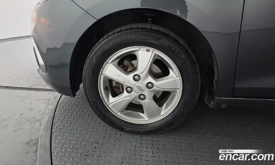Chevrolet Spark 2016 1.0 гидро в Москве, фото 5