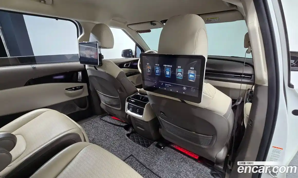 Kia Canival 2021 3.5 гидро в Москве № 1279449, фото 17