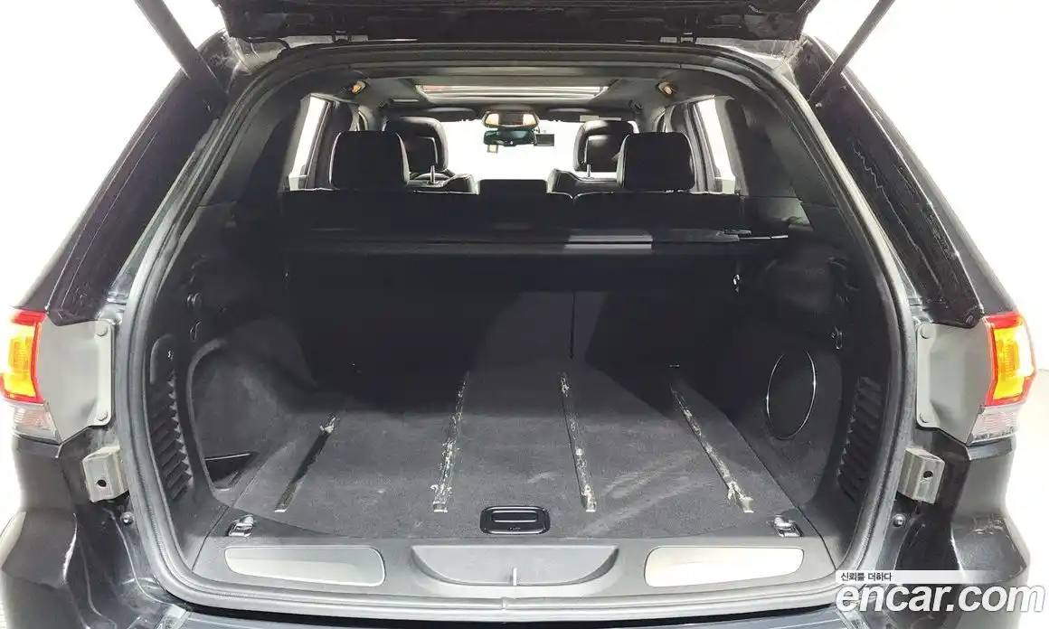 Jeep Cherokee 2015 3.0 гидро в Москве № 1279586, фото 16