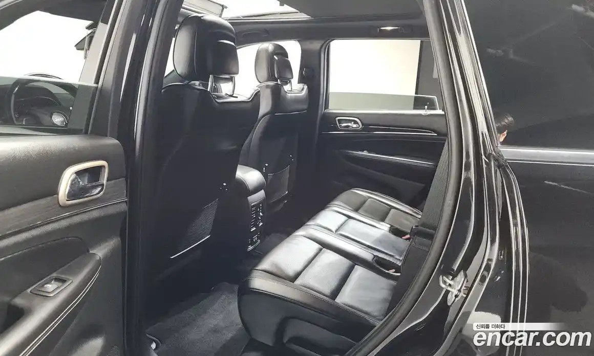 Jeep Cherokee 2015 3.0 гидро в Москве № 1279586, фото 17