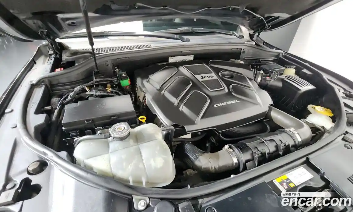 Jeep Cherokee 2015 3.0 гидро в Москве № 1279586, фото 6