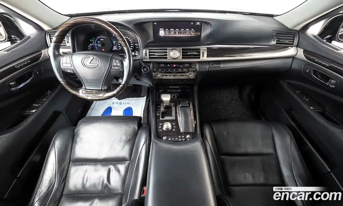 Lexus LS 2017 5.0 гидро в Москве № 1281403, фото 7