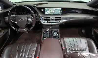 Lexus LS 2018 3.5 гидро в Москве № 1281404, миниатюра 7
