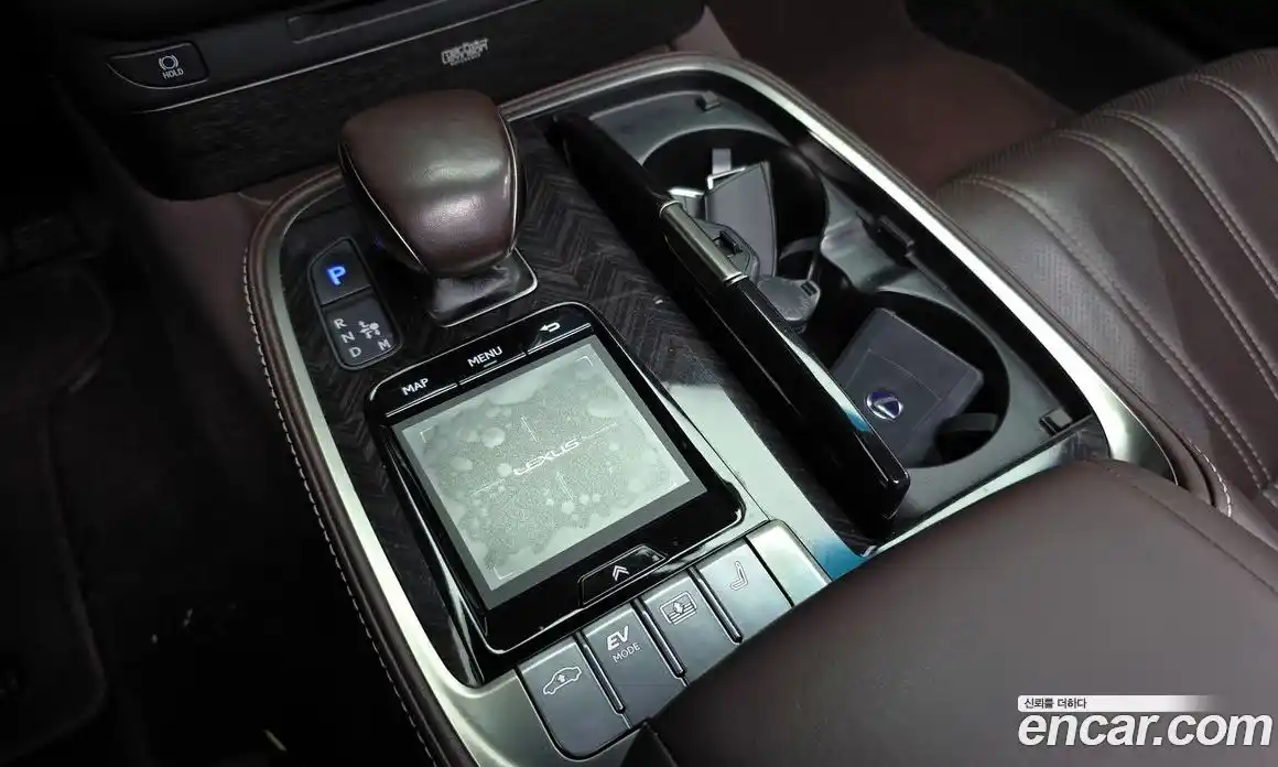 Lexus LS 2018 3.5 гидро в Москве № 1281404, фото 9