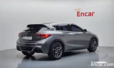 Infiniti Q30 2017 2.0 гидро в Москве № 1283626, миниатюра 2