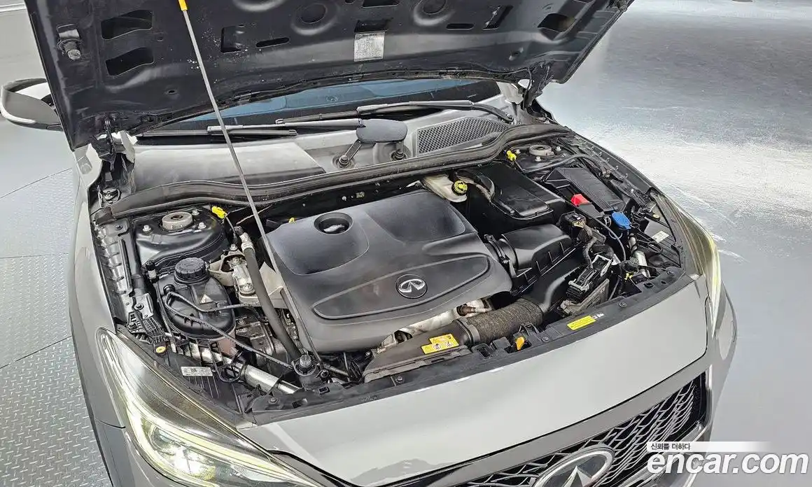 Infiniti Q30 2017 2.0 гидро в Москве № 1283626, фото 6