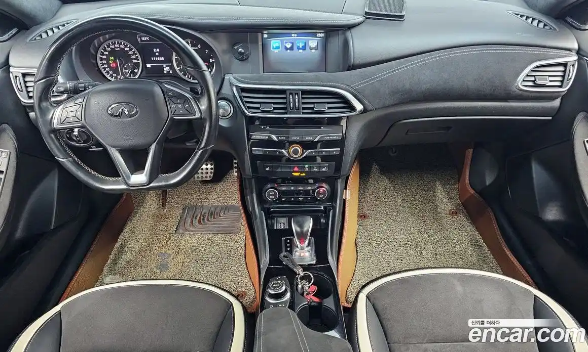 Infiniti Q30 2017 2.0 гидро в Москве № 1283626, фото 7