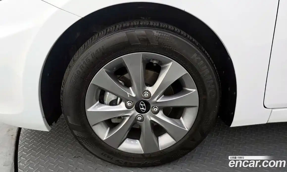 Hyundai Accent 2018 1.4 гидро в Москве № 1288449, фото 5