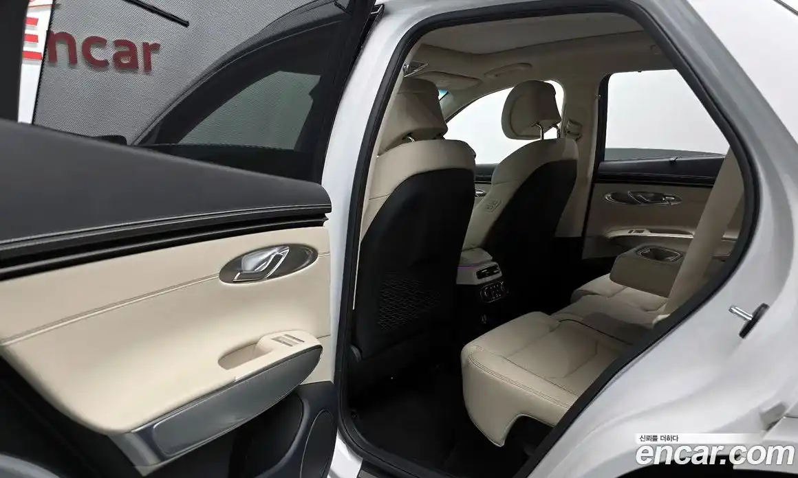 Genesis GV70 2024 2.5 Автомат в Москве № 1289118, фото 11