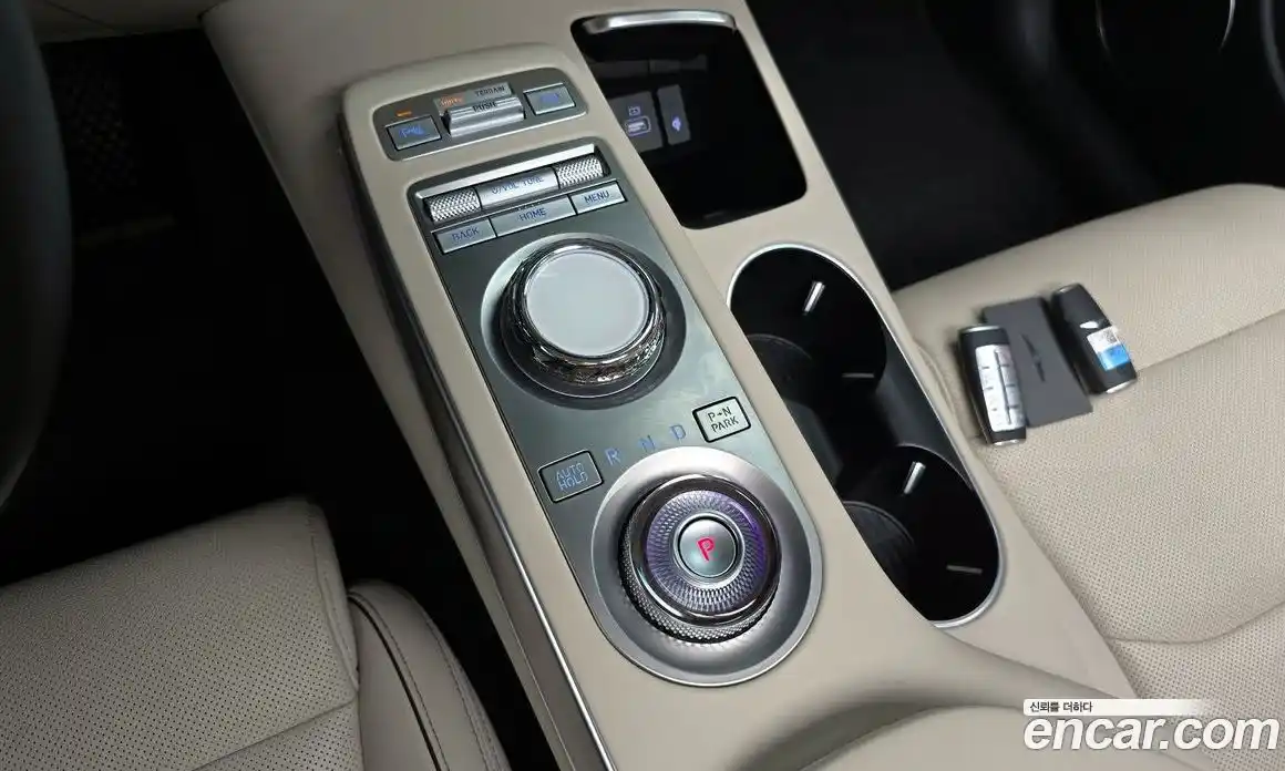 Genesis GV70 2024 2.5 Автомат в Москве № 1289118, фото 8