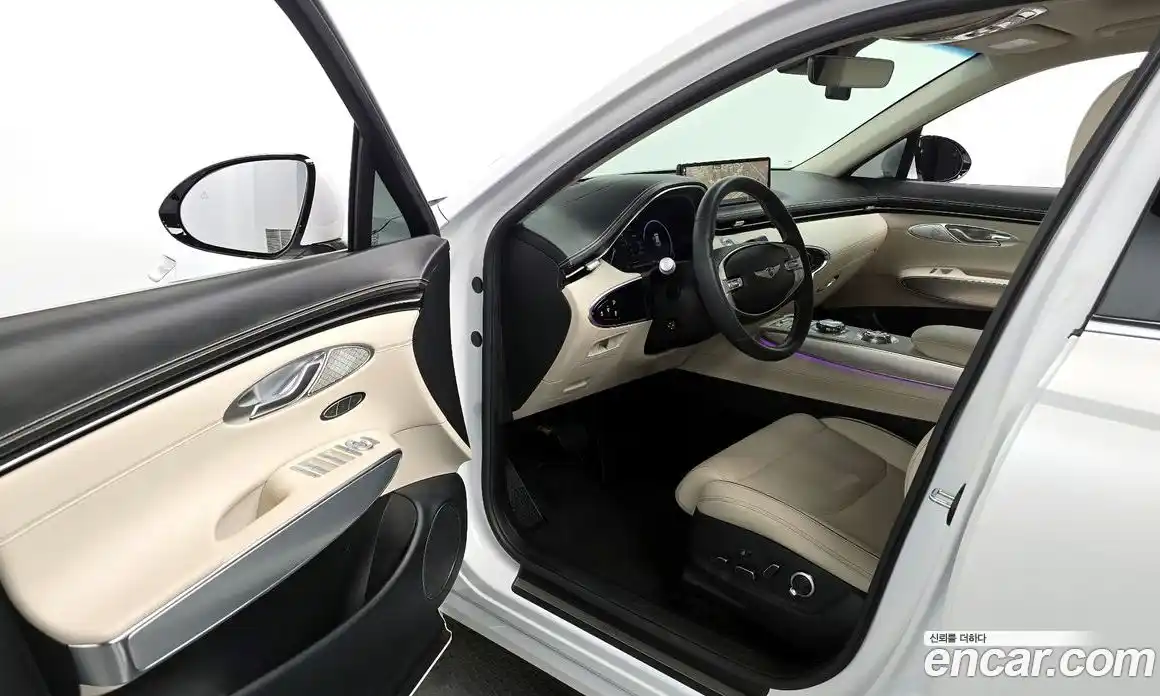 Genesis GV70 2024 2.5 Автомат в Москве № 1289118, фото 9