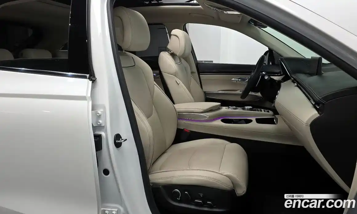 Genesis GV70 2024 2.5 Автомат в Москве № 1289118, фото 10