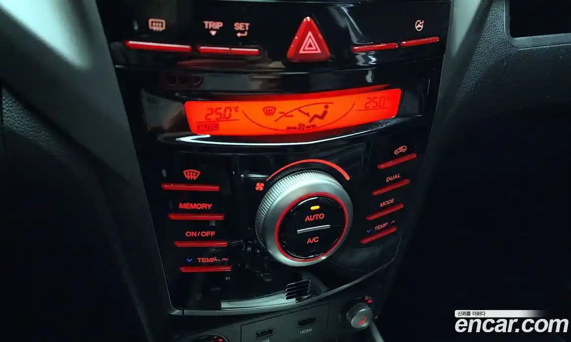 SsangYong TIBOLI 2015 1.6 Автомат в Москве № 1289261, фото 16