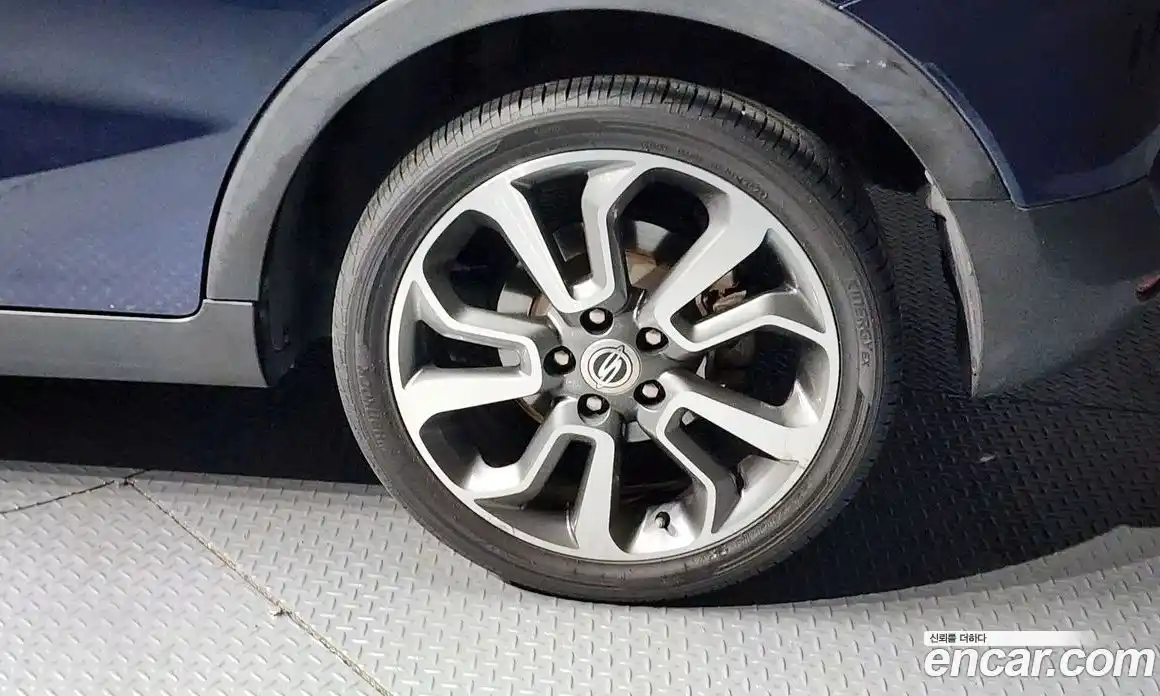 SsangYong TIBOLI 2015 1.6 Автомат в Москве № 1289261, фото 5