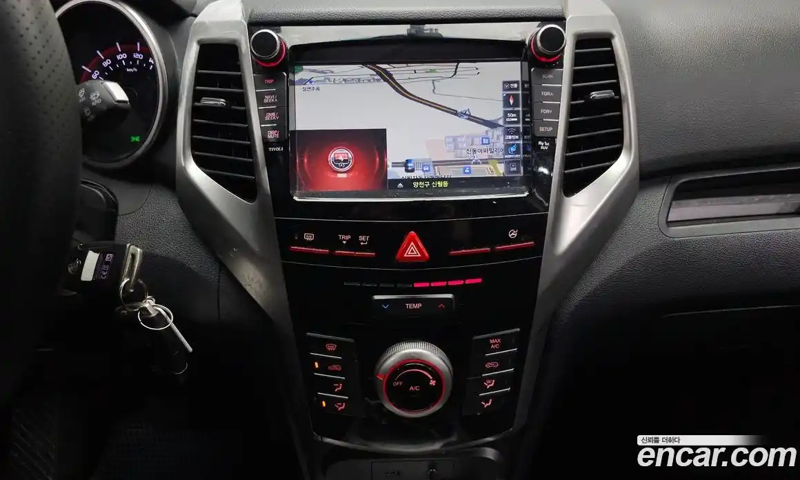 SsangYong TIBOLI 2015 1.6 Автомат в Москве № 1289320, фото 14