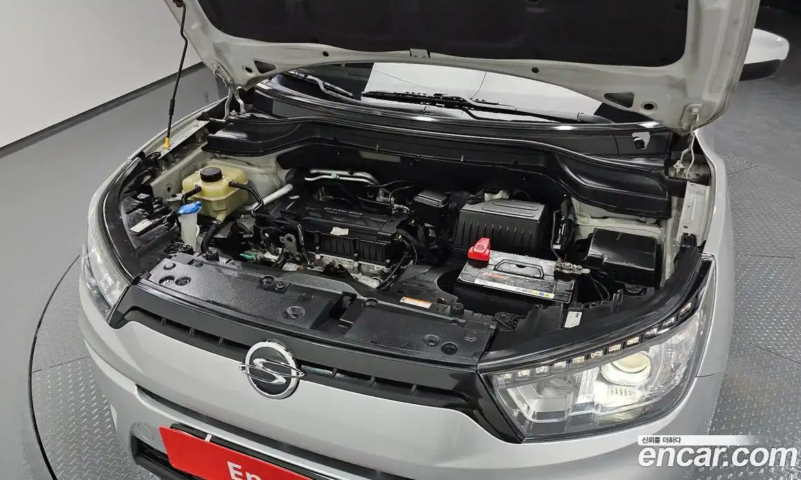 SsangYong TIBOLI 2015 1.6 Автомат в Москве № 1289320, фото 6