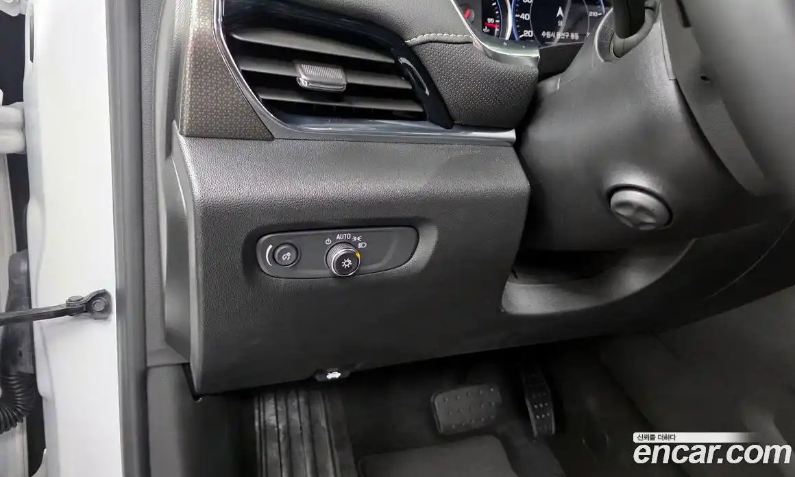 Chevrolet Traverse 2023 3.6 Автомат в Москве № 1289914, фото 16