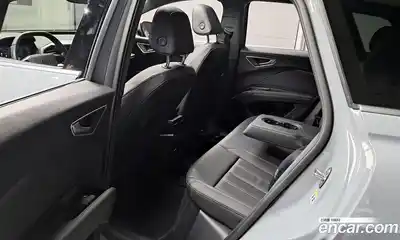 Audi Q4 e-tron 2023 0.2 гидро в Москве № 1291696, миниатюра 11