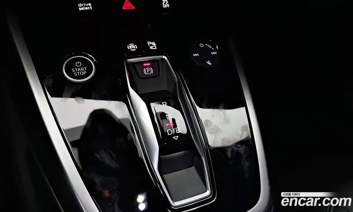 Audi Q4 e-tron 2023 0.2 гидро в Москве № 1291696, фото 9