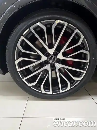 Audi SQ7 2026 4.0 гидро в Москве № 1291943, миниатюра 5