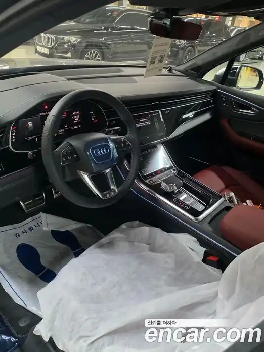Audi SQ7 2026 4.0 гидро в Москве № 1291943, фото 7
