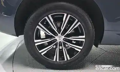 Volvo XC60 2021 2.0 гидро в Москве № 1292135, миниатюра 5