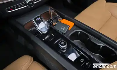 Volvo XC60 2021 2.0 гидро в Москве № 1292135, миниатюра 9