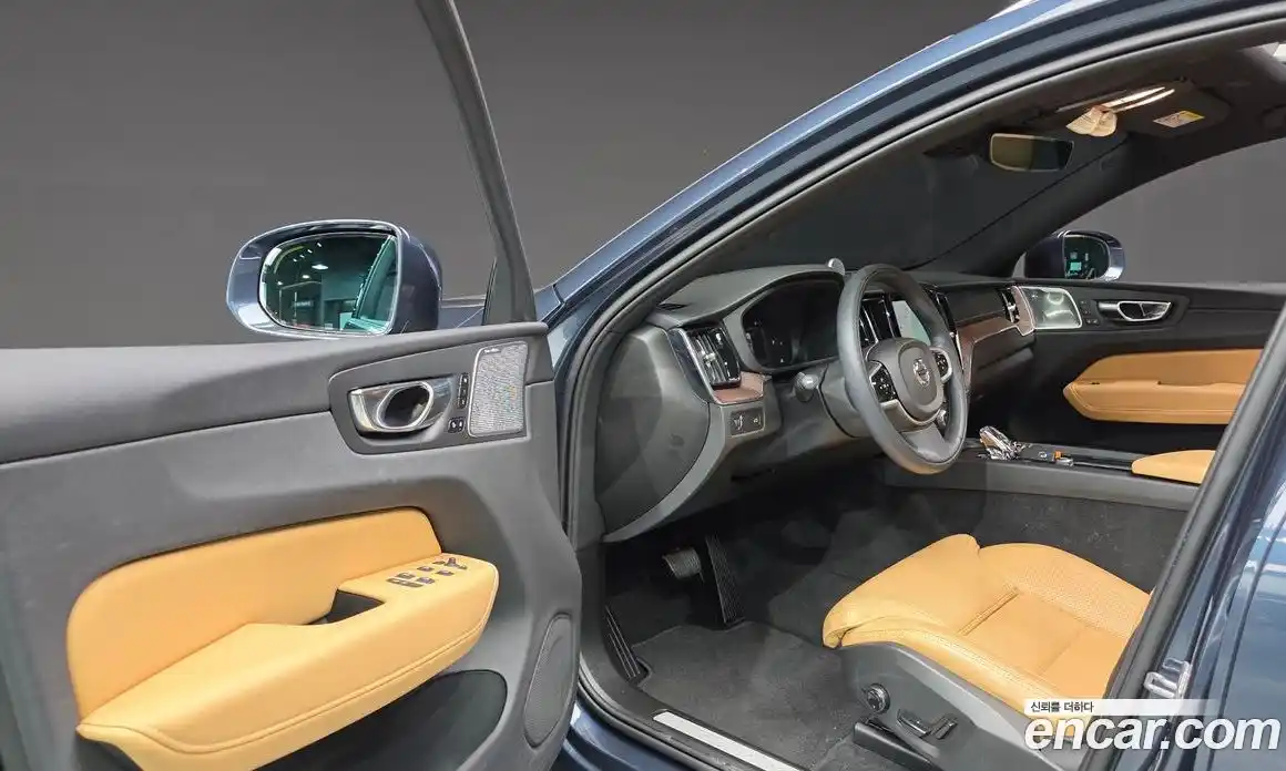 Volvo XC60 2021 2.0 гидро в Москве № 1292135, фото 10