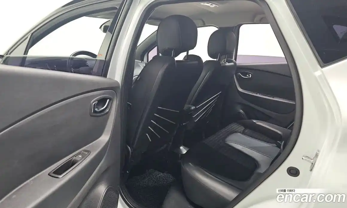 Renault QM3 2017 1.5 гидро в Москве № 1292188, фото 11