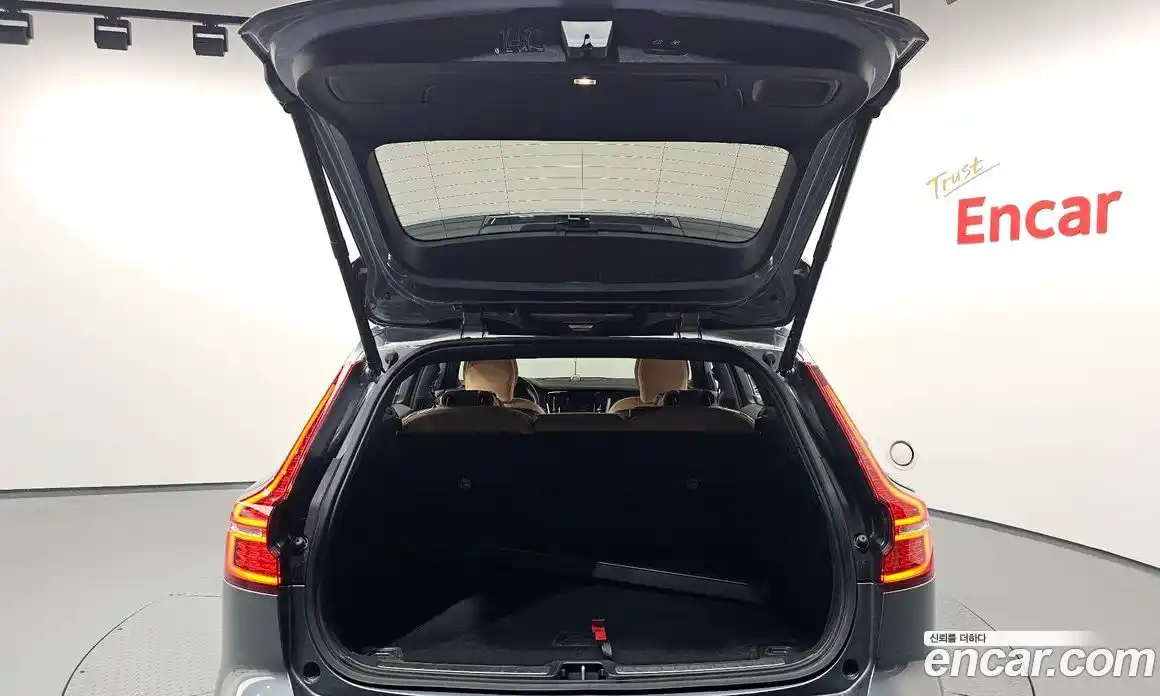 Volvo V60 2020 2.0 гидро в Москве № 1292283, фото 20