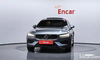 Volvo V60 2020 2.0 гидро в Москве № 1292283, миниатюра 3