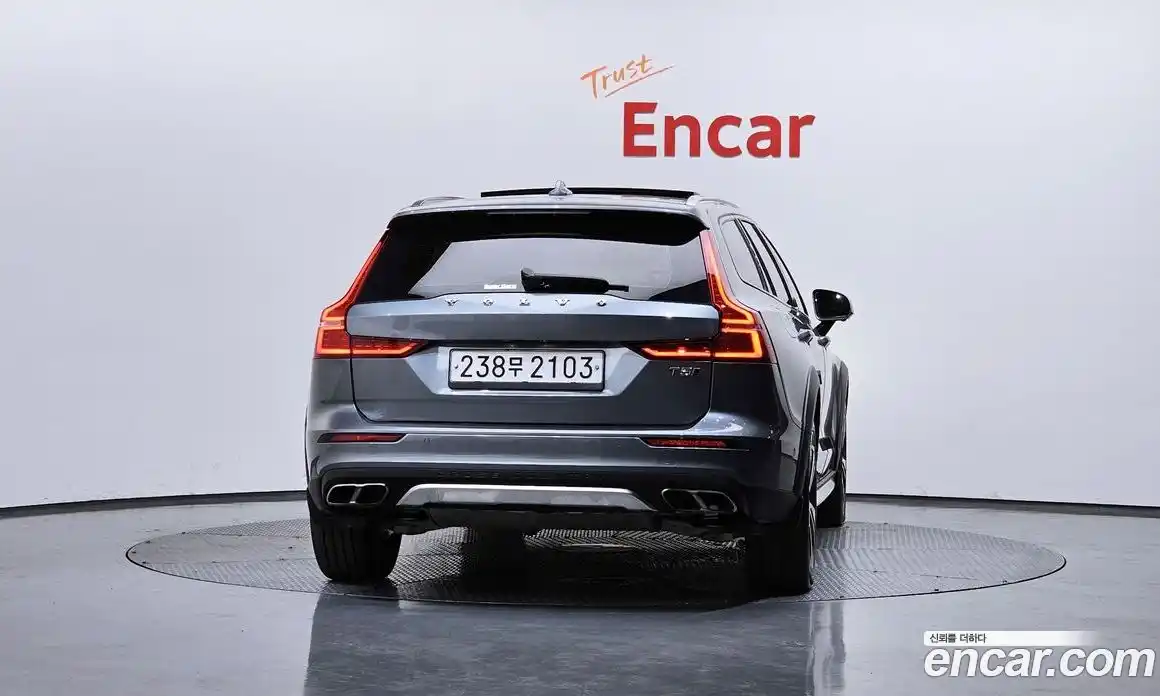 Volvo V60 2020 2.0 гидро в Москве № 1292283, фото 4